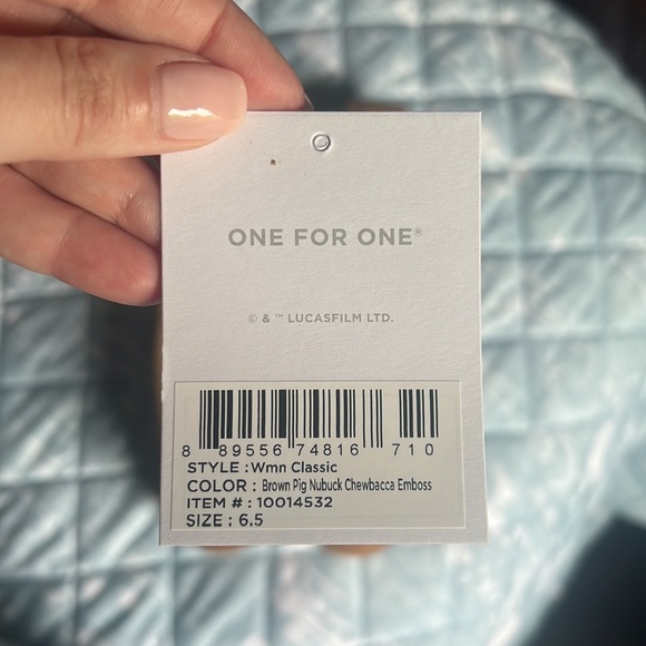 Toms Star Wars edition, brown nubuck size 6.5 never worn - Picture 3 of 4